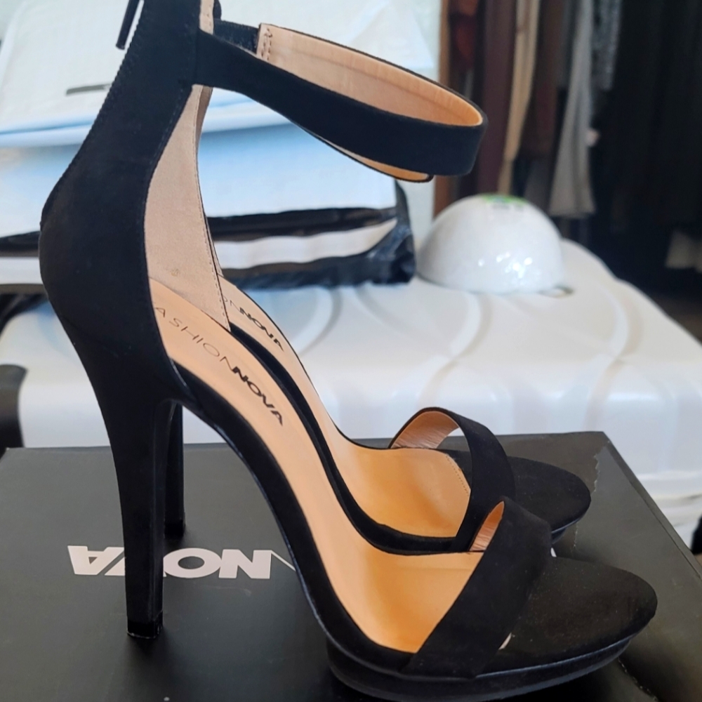Fashion Nova TNT Heels